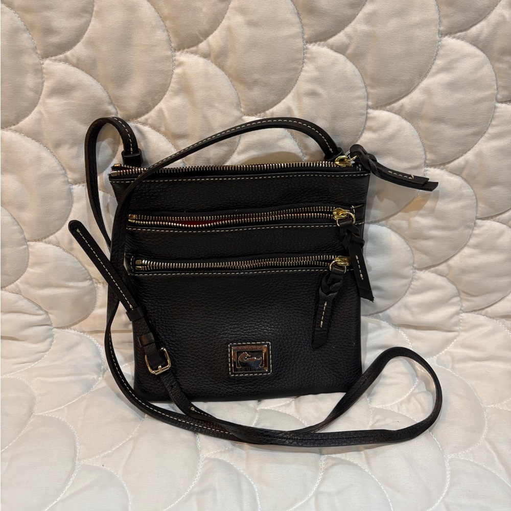 Elegant Black Leather Crossbody Bag